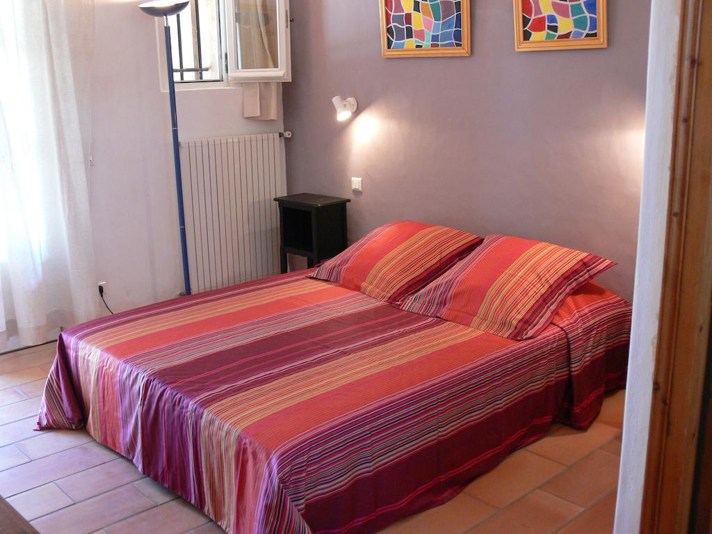 La Coudouliere Hotel Saint-Rémy-de-Provence Quarto foto